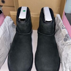 UGG W CLASSIC MINI II
